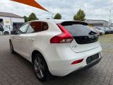 Volvo V40 bei Gebrauchtwagen.expert - Abbildung (4 / 15) Volvo V40 bei Gebrauchtwagen.expert - Abbildung (4 / 15)