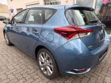 Toyota Auris bei Gebrauchtwagen.expert - Abbildung (4 / 15) Toyota Auris bei Gebrauchtwagen.expert - Abbildung (4 / 15)
