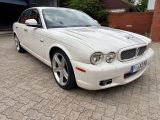 Jaguar XJ bei Gebrauchtwagen.expert - Abbildung (4 / 15) Jaguar XJ bei Gebrauchtwagen.expert - Abbildung (4 / 15)