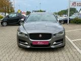 Jaguar XE bei Gebrauchtwagen.expert - Abbildung (2 / 15)