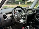 Mini Cooper S bei Gebrauchtwagen.expert - Abbildung (12 / 15)