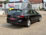 VW Passat bei Gebrauchtwagen.expert - Abbildung (5 / 15) VW Passat bei Gebrauchtwagen.expert - Abbildung (5 / 15)