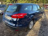Ford Focus Turnier bei Gebrauchtwagen.expert - Abbildung (3 / 8) Ford Focus Turnier bei Gebrauchtwagen.expert - Abbildung (3 / 8)