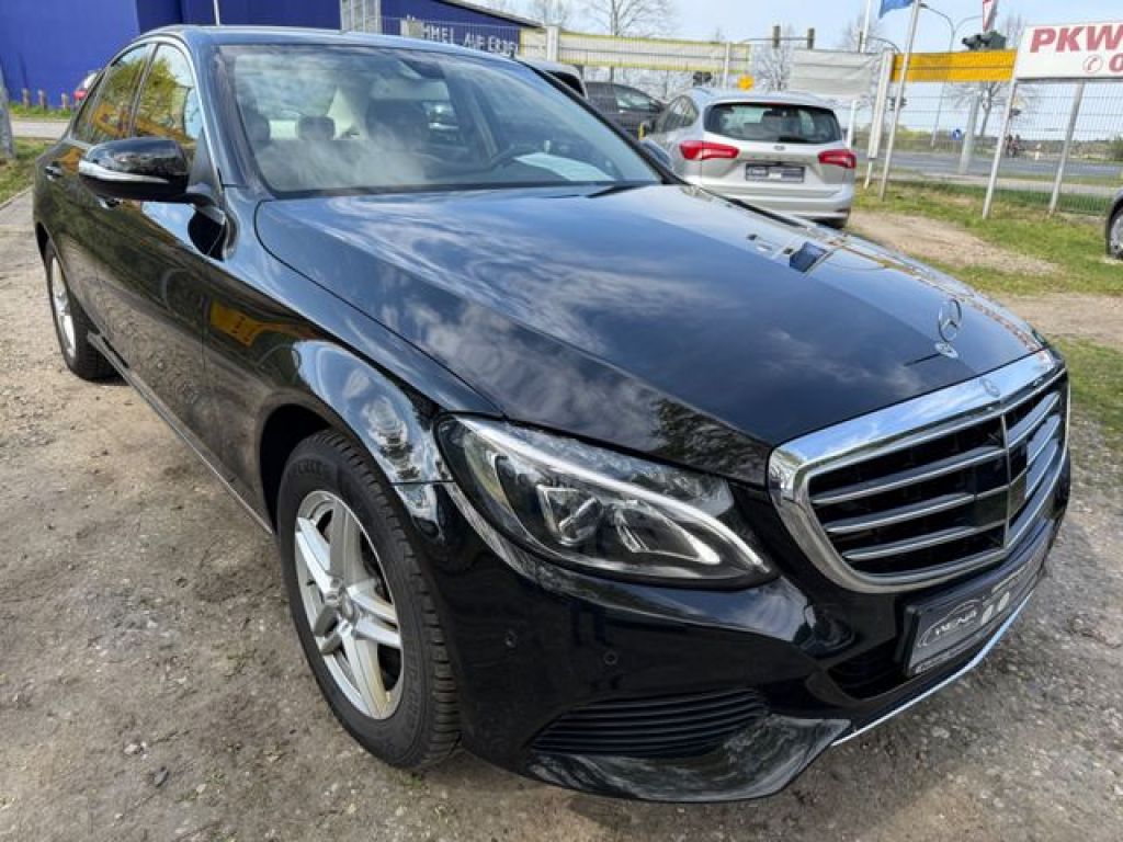 Mercedes-Benz C-Klasse bei Gebrauchtwagen.expert - Hauptabbildung Mercedes-Benz C-Klasse bei Gebrauchtwagen.expert - Hauptabbildung