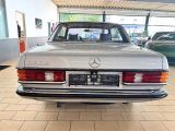 Mercedes-Benz 230 bei Gebrauchtwagen.expert - Abbildung (9 / 10) Mercedes-Benz 230 bei Gebrauchtwagen.expert - Abbildung (9 / 10)