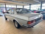Mercedes-Benz 230 bei Gebrauchtwagen.expert - Abbildung (4 / 10)