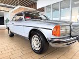 Mercedes-Benz 230 bei Gebrauchtwagen.expert - Abbildung (3 / 10)