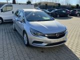 Opel Astra bei Gebrauchtwagen.expert - Abbildung (11 / 14)