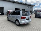 VW Touran bei Gebrauchtwagen.expert - Abbildung (3 / 12)