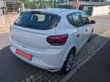 Dacia Sandero bei Gebrauchtwagen.expert - Abbildung (3 / 15)