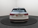Audi Q3 bei Gebrauchtwagen.expert - Abbildung (6 / 15) Audi Q3 bei Gebrauchtwagen.expert - Abbildung (6 / 15)