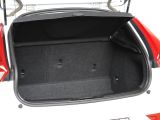 Volvo V40 bei Gebrauchtwagen.expert - Abbildung (14 / 15)
