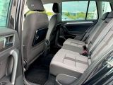 VW Golf Sportsvan bei Gebrauchtwagen.expert - Abbildung (13 / 15)