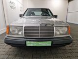 Mercedes-Benz 260 bei Gebrauchtwagen.expert - Abbildung (5 / 15)