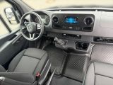 Mercedes-Benz Sprinter bei Gebrauchtwagen.expert - Abbildung (10 / 15) Mercedes-Benz Sprinter bei Gebrauchtwagen.expert - Abbildung (10 / 15)