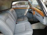Mercedes-Benz 220 bei Gebrauchtwagen.expert - Abbildung (9 / 15) Mercedes-Benz 220 bei Gebrauchtwagen.expert - Abbildung (9 / 15)