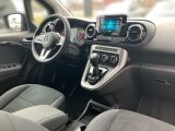 Mercedes-Benz 200 bei Gebrauchtwagen.expert - Abbildung (9 / 15) Mercedes-Benz 200 bei Gebrauchtwagen.expert - Abbildung (9 / 15)