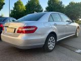 Mercedes-Benz E-Klasse bei Gebrauchtwagen.expert - Abbildung (6 / 13)