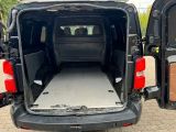 Opel Vivaro bei Gebrauchtwagen.expert - Abbildung (14 / 15)