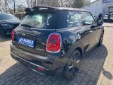 Mini Cooper S bei Gebrauchtwagen.expert - Abbildung (12 / 15)