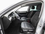 VW Passat bei Gebrauchtwagen.expert - Abbildung (6 / 15)