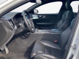 Volvo V60 bei Gebrauchtwagen.expert - Abbildung (11 / 15) Volvo V60 bei Gebrauchtwagen.expert - Abbildung (11 / 15)