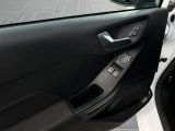 Ford Fiesta bei Gebrauchtwagen.expert - Abbildung (9 / 15) Ford Fiesta bei Gebrauchtwagen.expert - Abbildung (9 / 15)