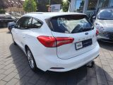 Ford Focus Turnier bei Gebrauchtwagen.expert - Abbildung (5 / 15)