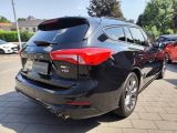 Ford Focus Turnier bei Gebrauchtwagen.expert - Abbildung (4 / 15)