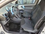 Peugeot 107 bei Gebrauchtwagen.expert - Abbildung (10 / 15) Peugeot 107 bei Gebrauchtwagen.expert - Abbildung (10 / 15)