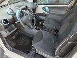 Peugeot 107 bei Gebrauchtwagen.expert - Abbildung (12 / 15) Peugeot 107 bei Gebrauchtwagen.expert - Abbildung (12 / 15)