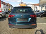 VW Tiguan bei Gebrauchtwagen.expert - Abbildung (6 / 15) VW Tiguan bei Gebrauchtwagen.expert - Abbildung (6 / 15)