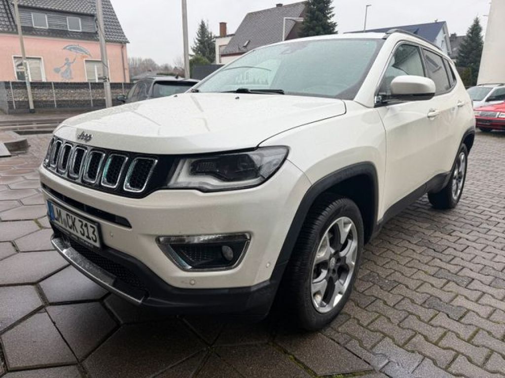 Jeep Compass bei Gebrauchtwagen.expert - Hauptabbildung Jeep Compass bei Gebrauchtwagen.expert - Hauptabbildung