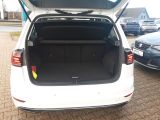 VW Golf Sportsvan bei Gebrauchtwagen.expert - Abbildung (12 / 15)