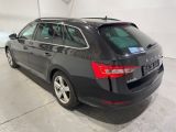 Skoda Superb bei Gebrauchtwagen.expert - Abbildung (2 / 11)