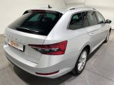 Skoda Superb bei Gebrauchtwagen.expert - Abbildung (3 / 15)