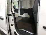 Opel Combo bei Gebrauchtwagen.expert - Abbildung (10 / 15)