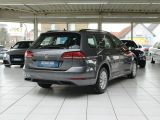 VW Golf bei Gebrauchtwagen.expert - Abbildung (2 / 15)