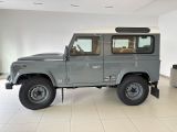 Land Rover Defender bei Gebrauchtwagen.expert - Abbildung (4 / 15)