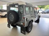 Land Rover Defender bei Gebrauchtwagen.expert - Abbildung (6 / 15)