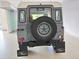 Land Rover Defender bei Gebrauchtwagen.expert - Abbildung (8 / 15)