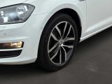 VW Golf bei Gebrauchtwagen.expert - Abbildung (8 / 15) VW Golf bei Gebrauchtwagen.expert - Abbildung (8 / 15)