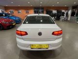 VW Passat bei Gebrauchtwagen.expert - Abbildung (6 / 15)