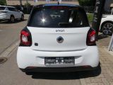Smart smart forfour bei Gebrauchtwagen.expert - Abbildung (4 / 14) Smart smart forfour bei Gebrauchtwagen.expert - Abbildung (4 / 14)