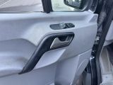Mercedes-Benz Sprinter bei Gebrauchtwagen.expert - Abbildung (10 / 15) Mercedes-Benz Sprinter bei Gebrauchtwagen.expert - Abbildung (10 / 15)