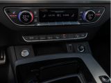 Audi Q5 bei Gebrauchtwagen.expert - Abbildung (13 / 15) Audi Q5 bei Gebrauchtwagen.expert - Abbildung (13 / 15)