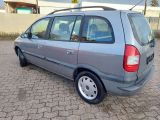 Opel Zafira bei Gebrauchtwagen.expert - Abbildung (2 / 13)