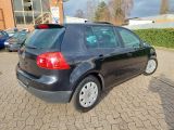 VW Golf bei Gebrauchtwagen.expert - Abbildung (9 / 12)