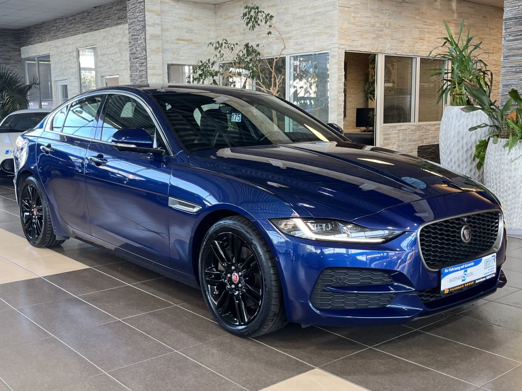 Jaguar XE bei Gebrauchtwagen.expert - Hauptabbildung Jaguar XE bei Gebrauchtwagen.expert - Hauptabbildung