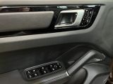 Porsche Cayenne bei Gebrauchtwagen.expert - Abbildung (11 / 15) Porsche Cayenne bei Gebrauchtwagen.expert - Abbildung (11 / 15)